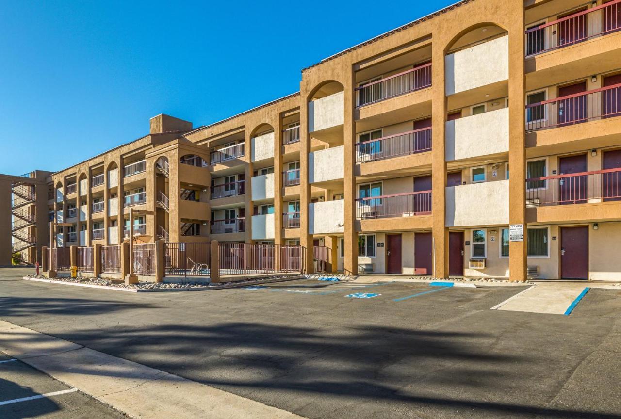 Days Inn By Wyndham Chula Vista-San Diego エクステリア 写真