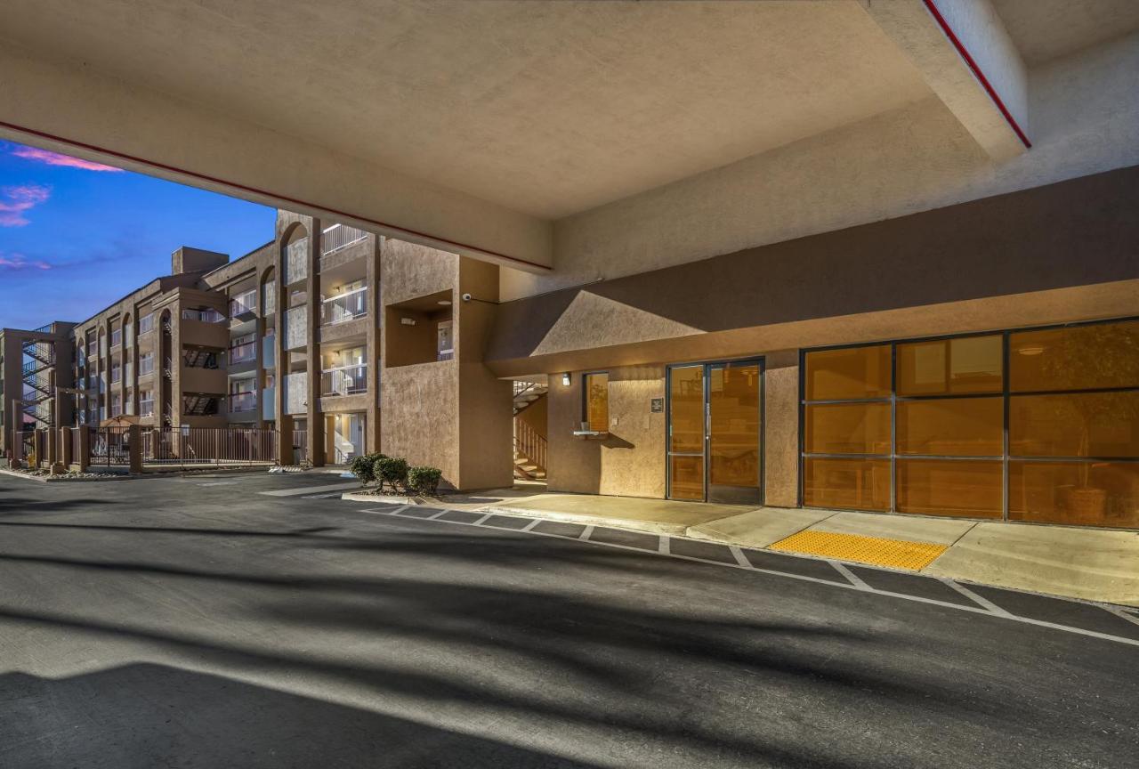 Days Inn By Wyndham Chula Vista-San Diego エクステリア 写真