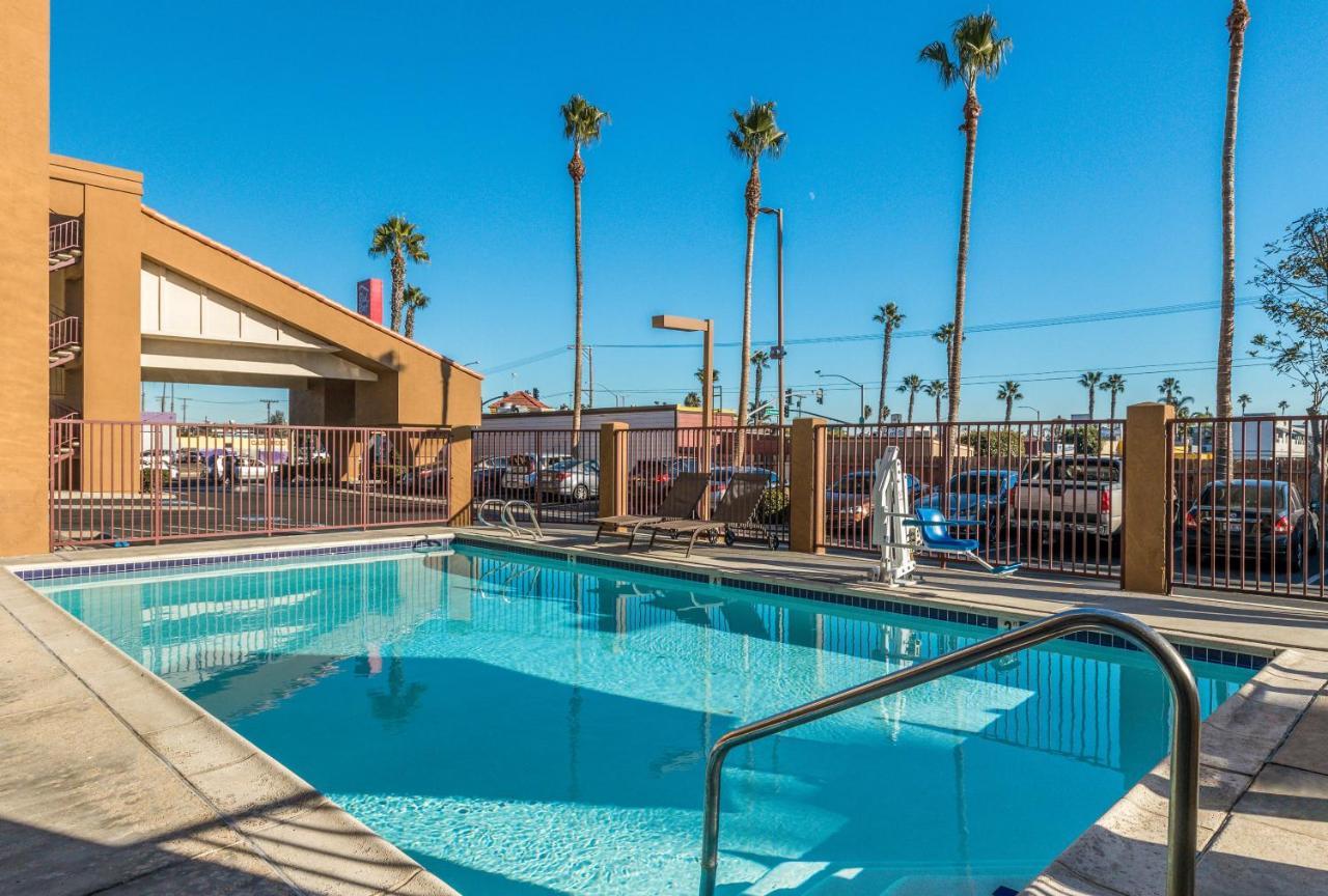 Days Inn By Wyndham Chula Vista-San Diego エクステリア 写真