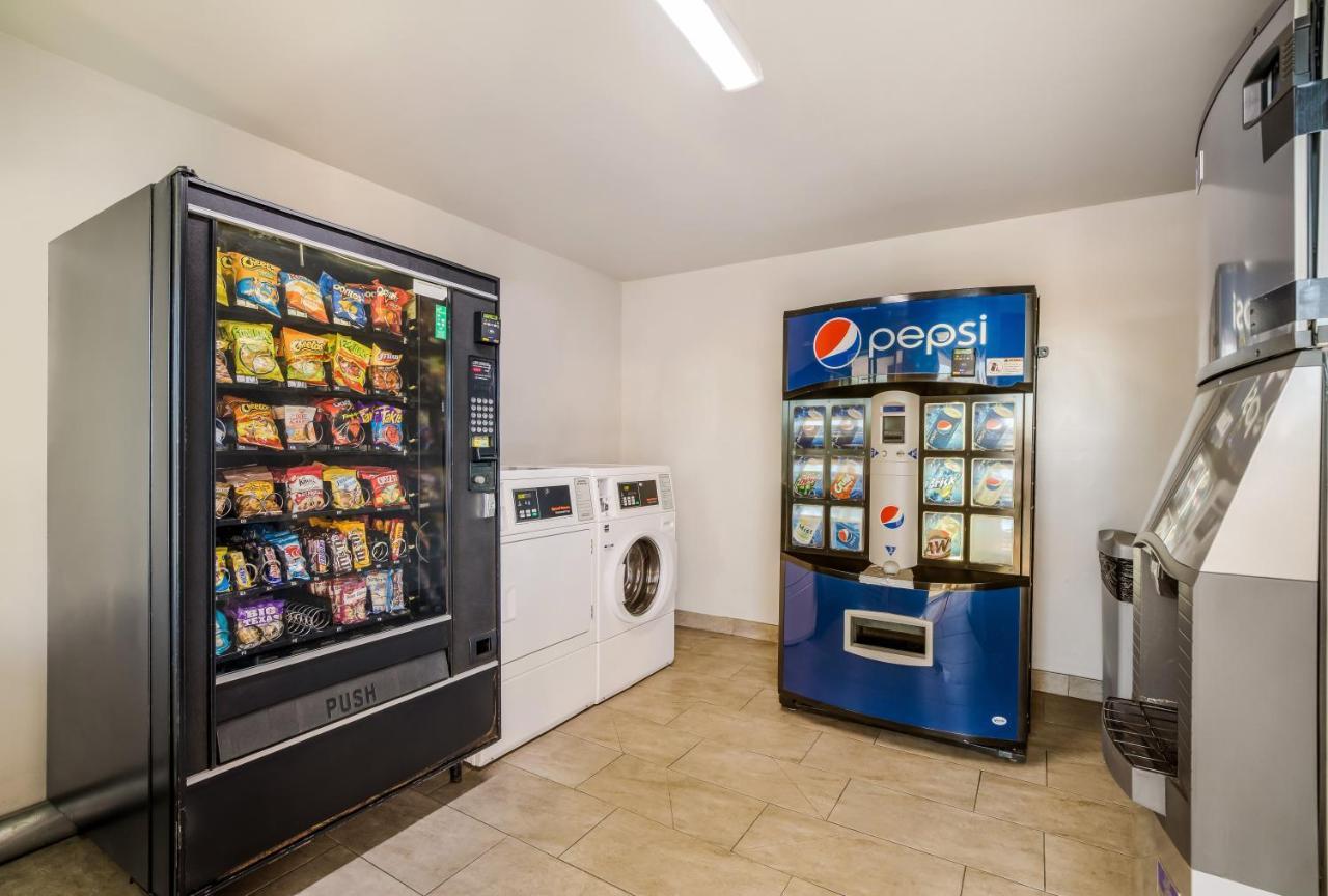Days Inn By Wyndham Chula Vista-San Diego エクステリア 写真