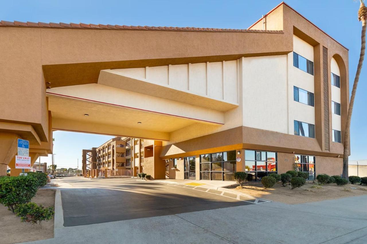 Days Inn By Wyndham Chula Vista-San Diego エクステリア 写真